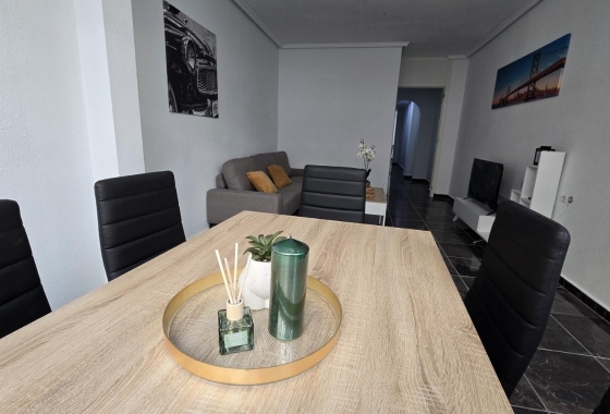 Herverkoop - Appartement / flat - Torrevieja - Centro - Muelle Pesquero