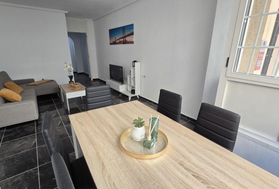 Herverkoop - Appartement / flat - Torrevieja - Centro - Muelle Pesquero