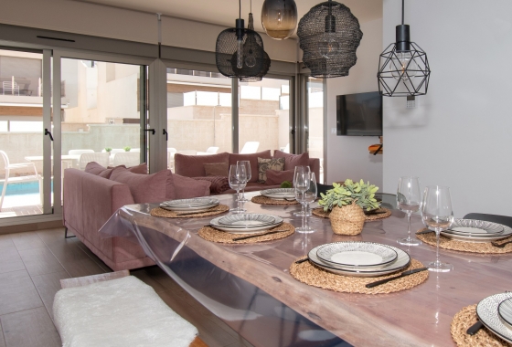 Herverkoop - Villa - Orihuela Costa - Costa Blanca