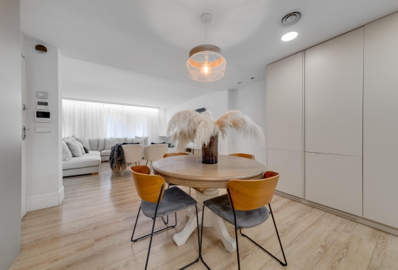 Wiederverkauf - Wohnung - Torrevieja - Playa del Cura