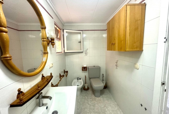 Herverkoop - Appartement / flat - Torrevieja - Centro