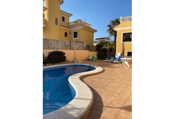 Wiederverkauf - Villa - Orihuela Costa - Villamartín-las Filipinas
