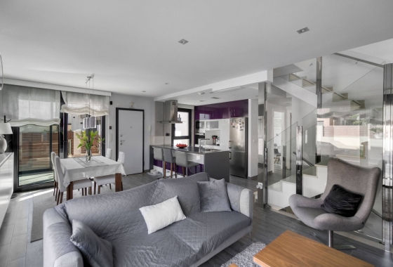 Herverkoop - Villa - Torrevieja - Aguas Nuevas 2