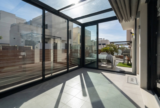 Herverkoop - Villa - Torrevieja - Aguas Nuevas 2