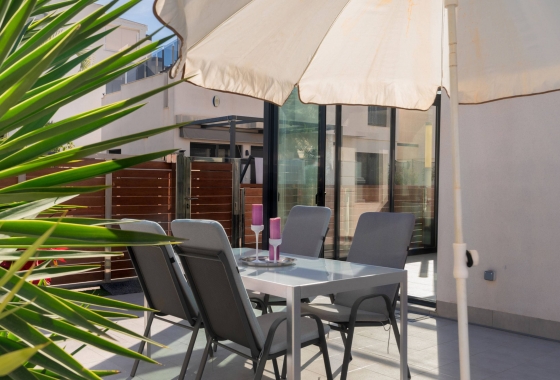 Herverkoop - Villa - Torrevieja - Aguas Nuevas 2