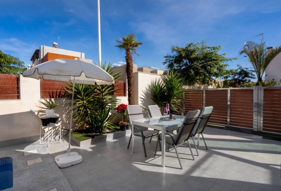 Herverkoop - Villa - Torrevieja - Aguas Nuevas 2