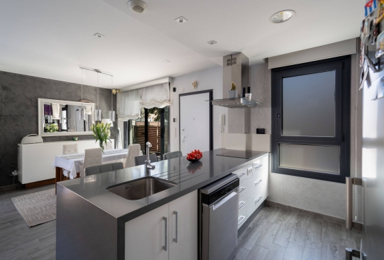 Herverkoop - Villa - Torrevieja - Aguas Nuevas 2