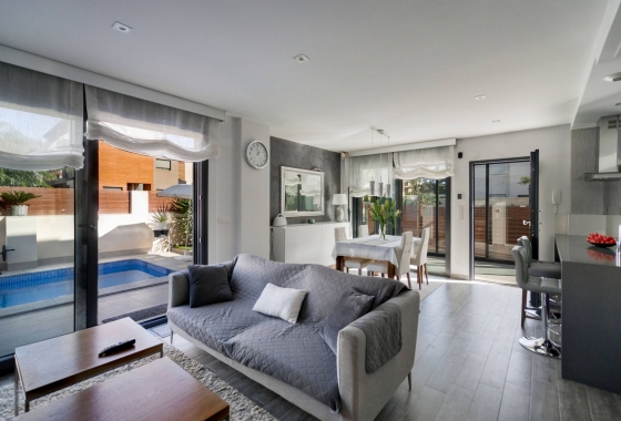 Herverkoop - Villa - Torrevieja - Aguas Nuevas 2