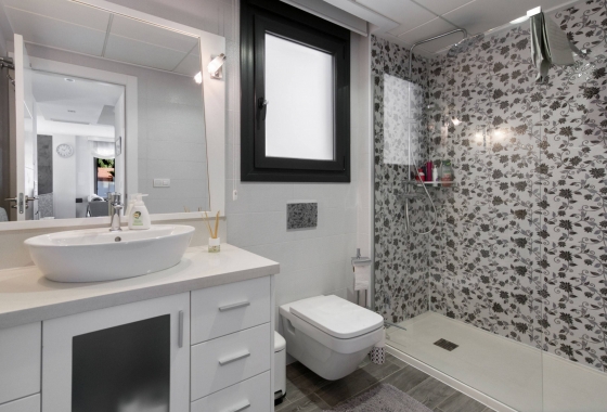 Herverkoop - Villa - Torrevieja - Aguas Nuevas 2