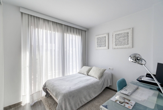 Herverkoop - Villa - Torrevieja - Aguas Nuevas 2