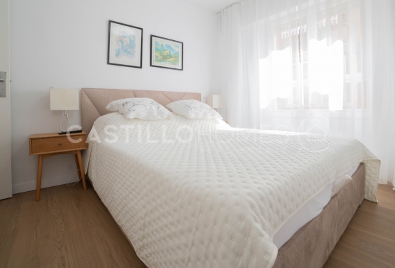 Wiederverkauf - Wohnung - Torrevieja - Centro