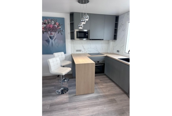 Wiederverkauf - Wohnung - Torrevieja - Estacion De Autobuses