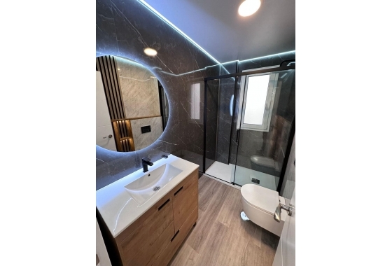 Wiederverkauf - Wohnung - Torrevieja - Estacion De Autobuses