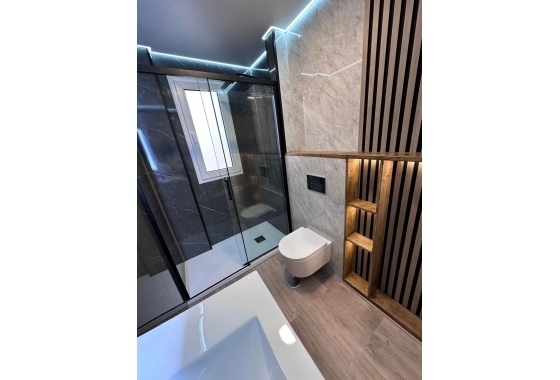 Wiederverkauf - Wohnung - Torrevieja - Estacion De Autobuses