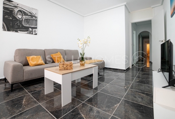 Wiederverkauf - Wohnung - Torrevieja - Centro