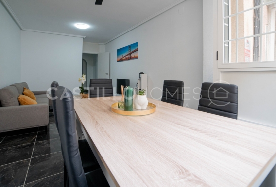 Wiederverkauf - Wohnung - Torrevieja - Centro