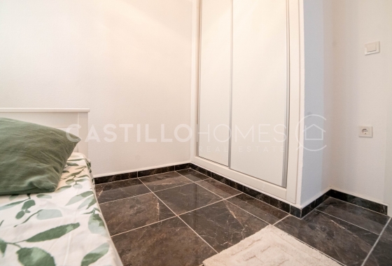 Wiederverkauf - Wohnung - Torrevieja - Centro