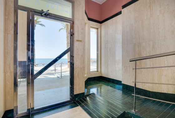 Wiederverkauf - Wohnung - Torrevieja - Paseo Maritimo