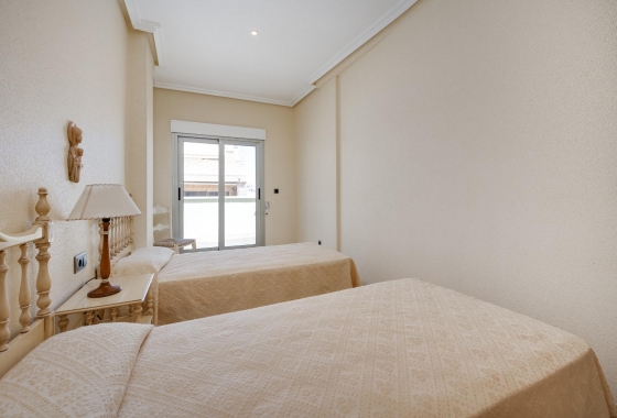 Wiederverkauf - Wohnung - Torrevieja - Paseo Maritimo