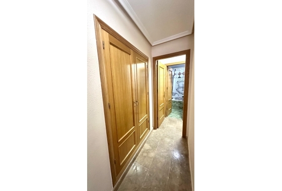 Resale - Apartment / flat - Torrevieja