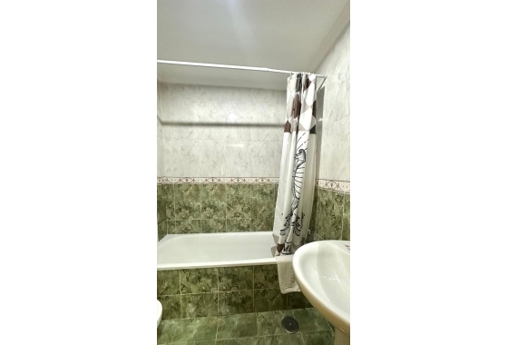 Resale - Apartment / flat - Torrevieja