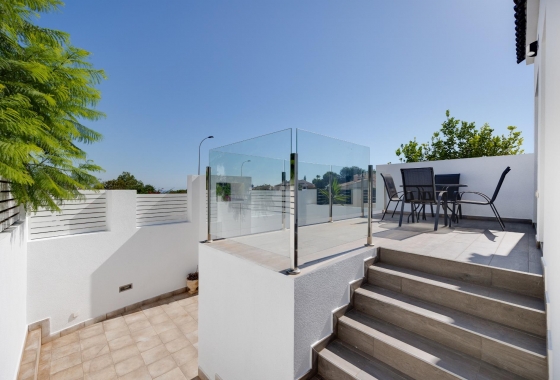 Wiederverkauf - Villa - Torrevieja - aguas nuevas