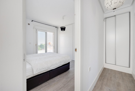 Wiederverkauf - Villa - Torrevieja - aguas nuevas