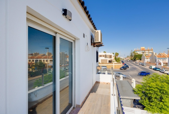 Wiederverkauf - Villa - Torrevieja - aguas nuevas