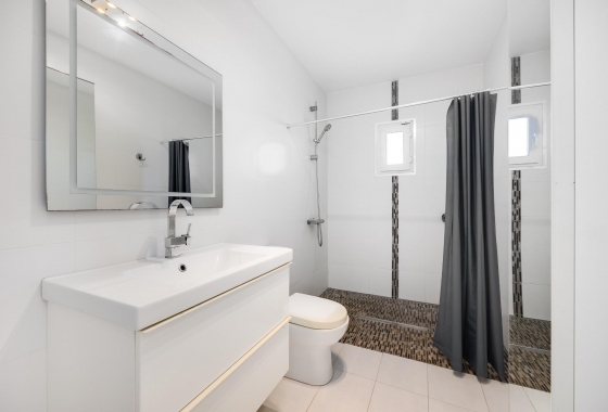 Wiederverkauf - Villa - Torrevieja - aguas nuevas