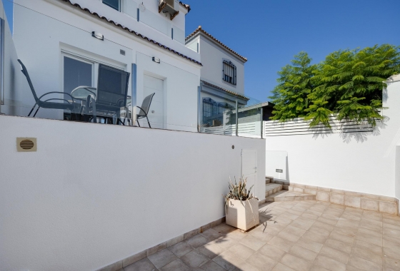 Wiederverkauf - Villa - Torrevieja - aguas nuevas