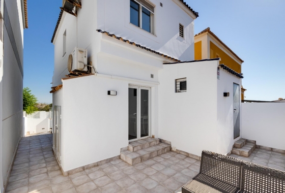 Wiederverkauf - Villa - Torrevieja - aguas nuevas