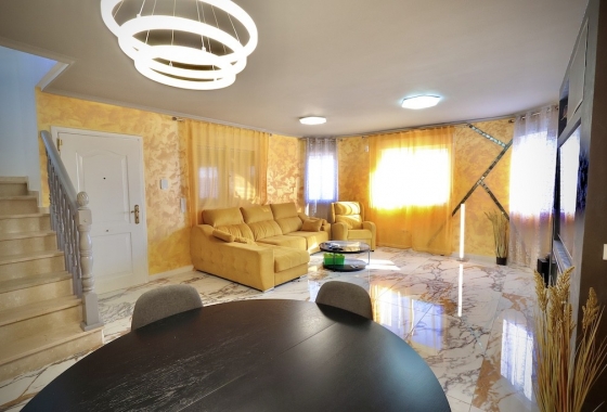 Resale - Villa - San Miguel de Salinas - Inland