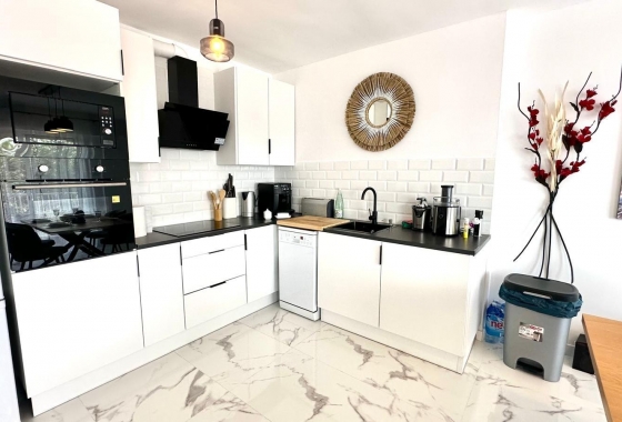 Herverkoop - Appartement / flat - Torrevieja - Punta Prima