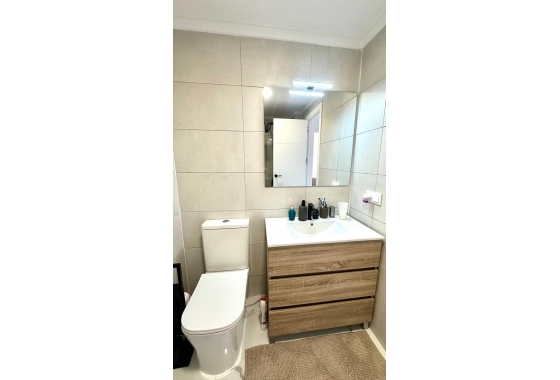 Herverkoop - Appartement / flat - Torrevieja - Punta Prima