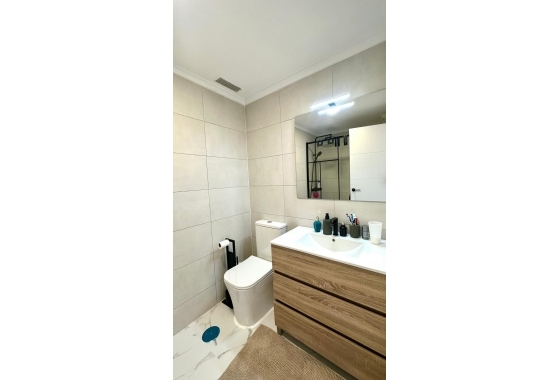 Herverkoop - Appartement / flat - Torrevieja - Punta Prima