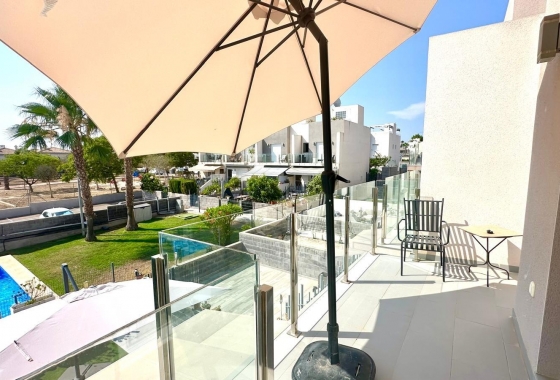 Herverkoop - Herenhuis - Torrevieja - aguas nuevas