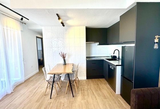 Wiederverkauf - Wohnung - Torrevieja - Centro