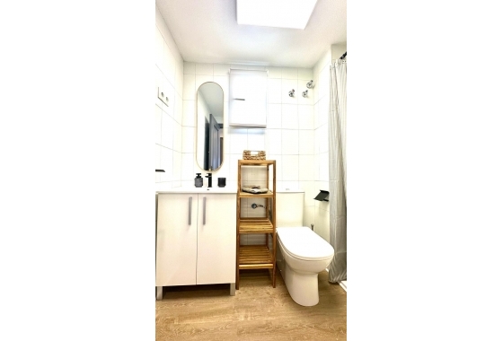 Wiederverkauf - Wohnung - Torrevieja - Centro