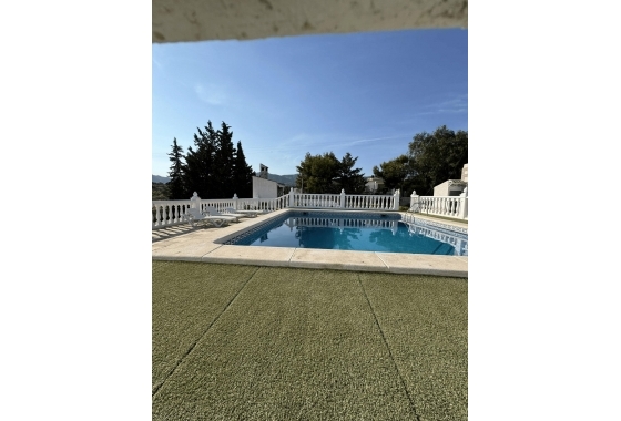 Resale - Villa - Albatera - Partida Lomas