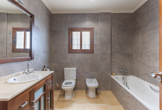 Herverkoop - Villa - Los Montesinos - La Herrada