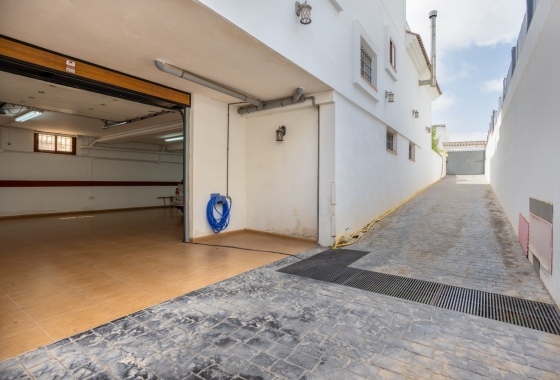 Herverkoop - Villa - Los Montesinos - La Herrada