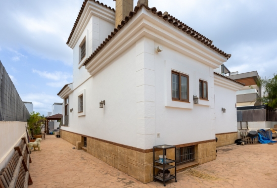 Herverkoop - Villa - Los Montesinos - La Herrada