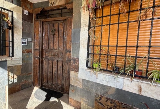 Resale - Villa - Redován - Inland