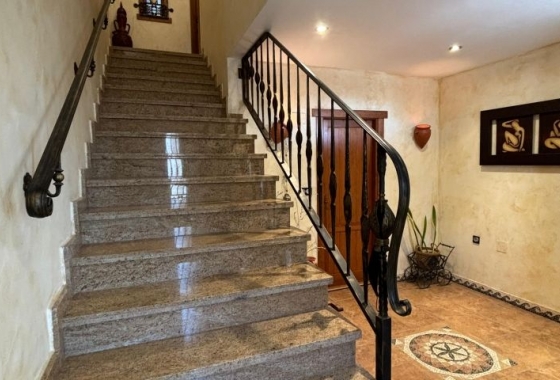 Resale - Villa - Redován - Inland