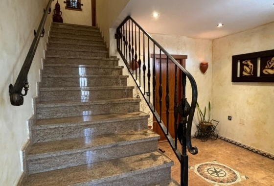 Resale - Villa - Redován - Inland