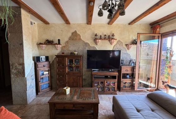 Resale - Villa - Redován - Inland