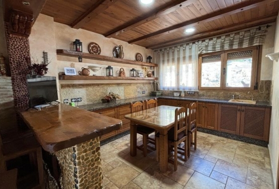 Resale - Villa - Redován - Inland