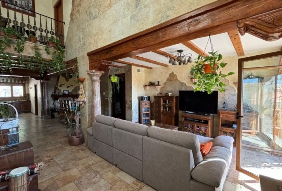 Resale - Villa - Redován - Inland