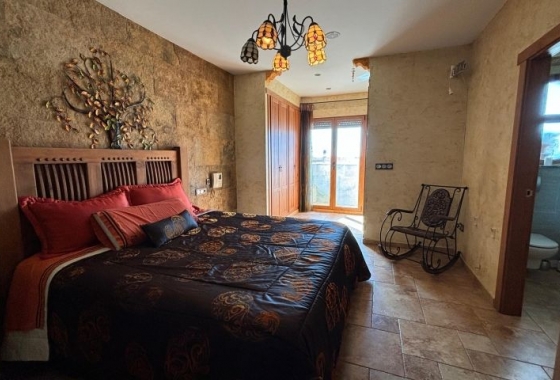 Resale - Villa - Redován - Inland