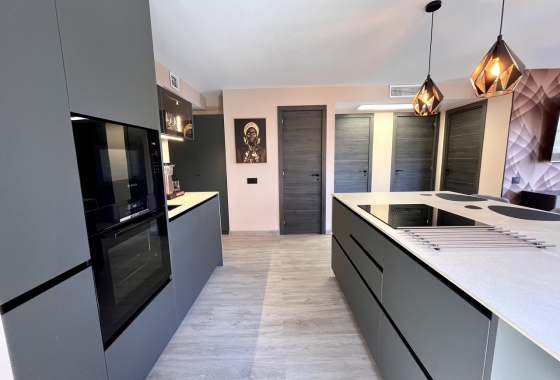 Herverkoop - Appartement / flat - Almoradí - Inland